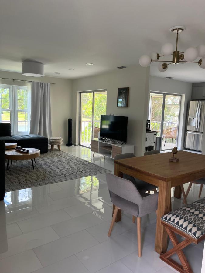Great Location With Lake View North North Naples Екстериор снимка